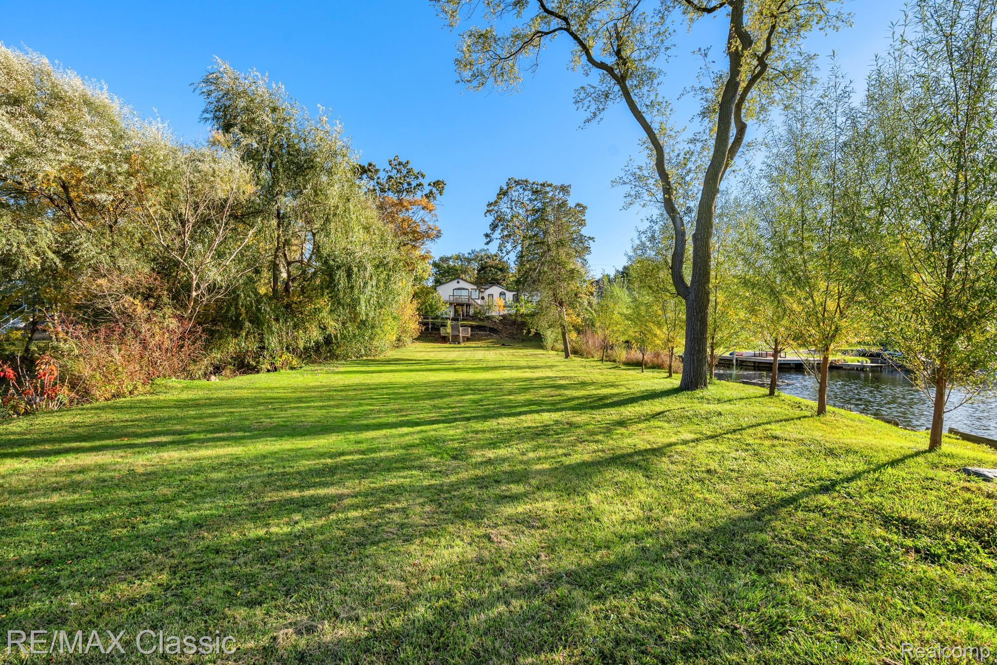 1726 W Oakley Park Road