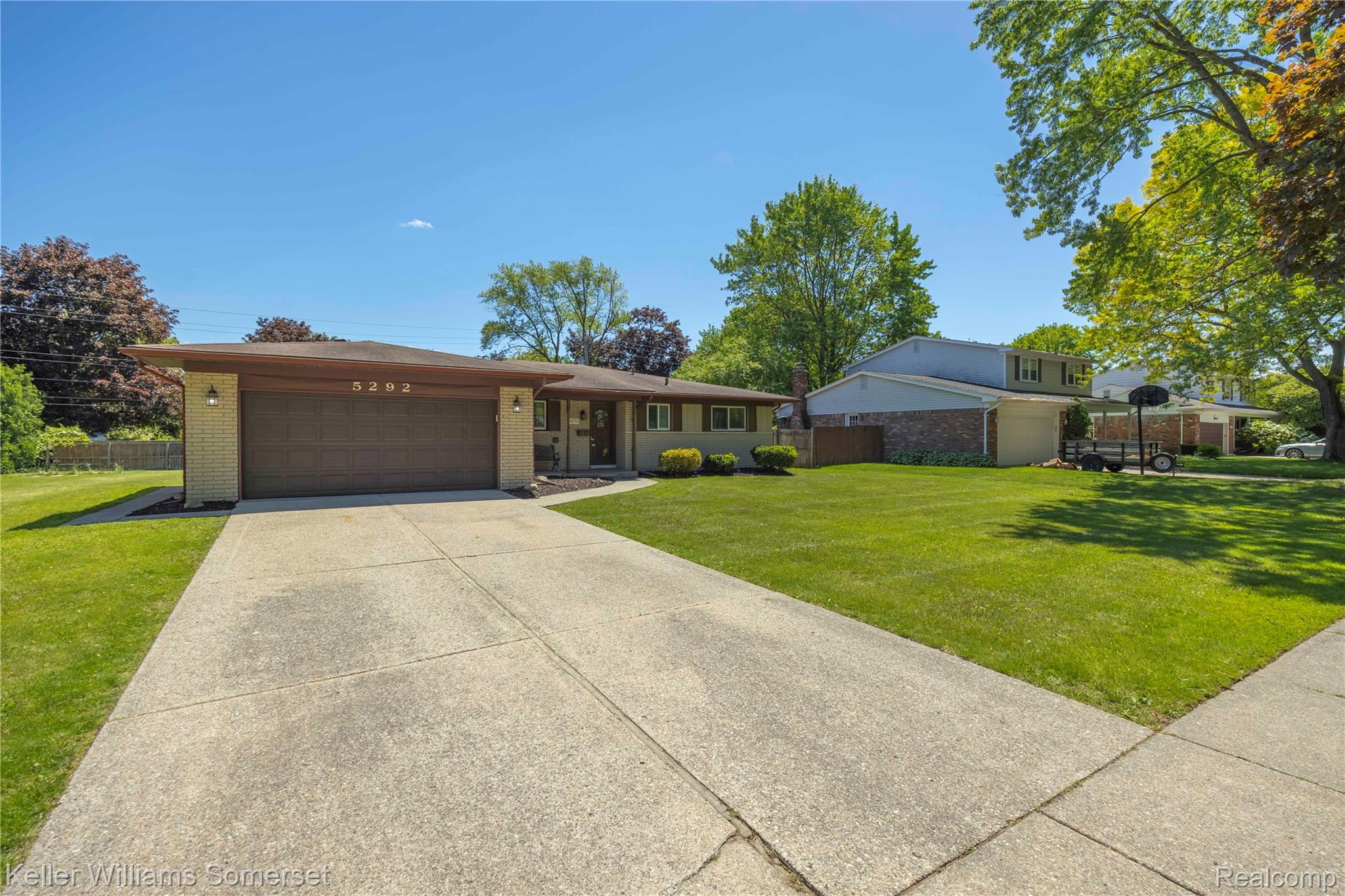 5292 ABINGTON Drive