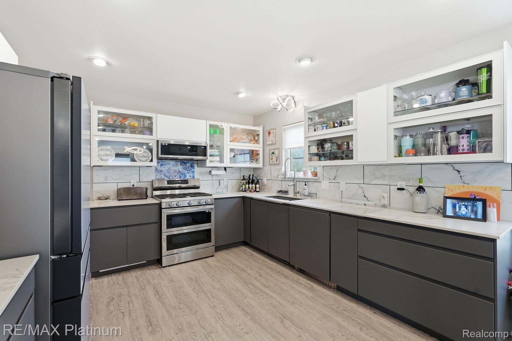 2428 Fisher Road