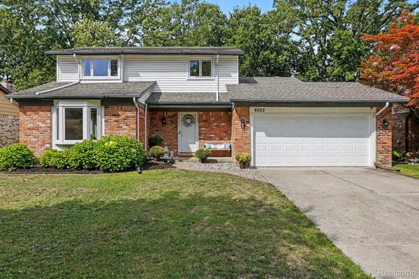 6023 BEAUFORT DR, CANTON, MI 48187 - Image f799aef018e0ba0b4e3bb4d0c39a5be4/2468411979