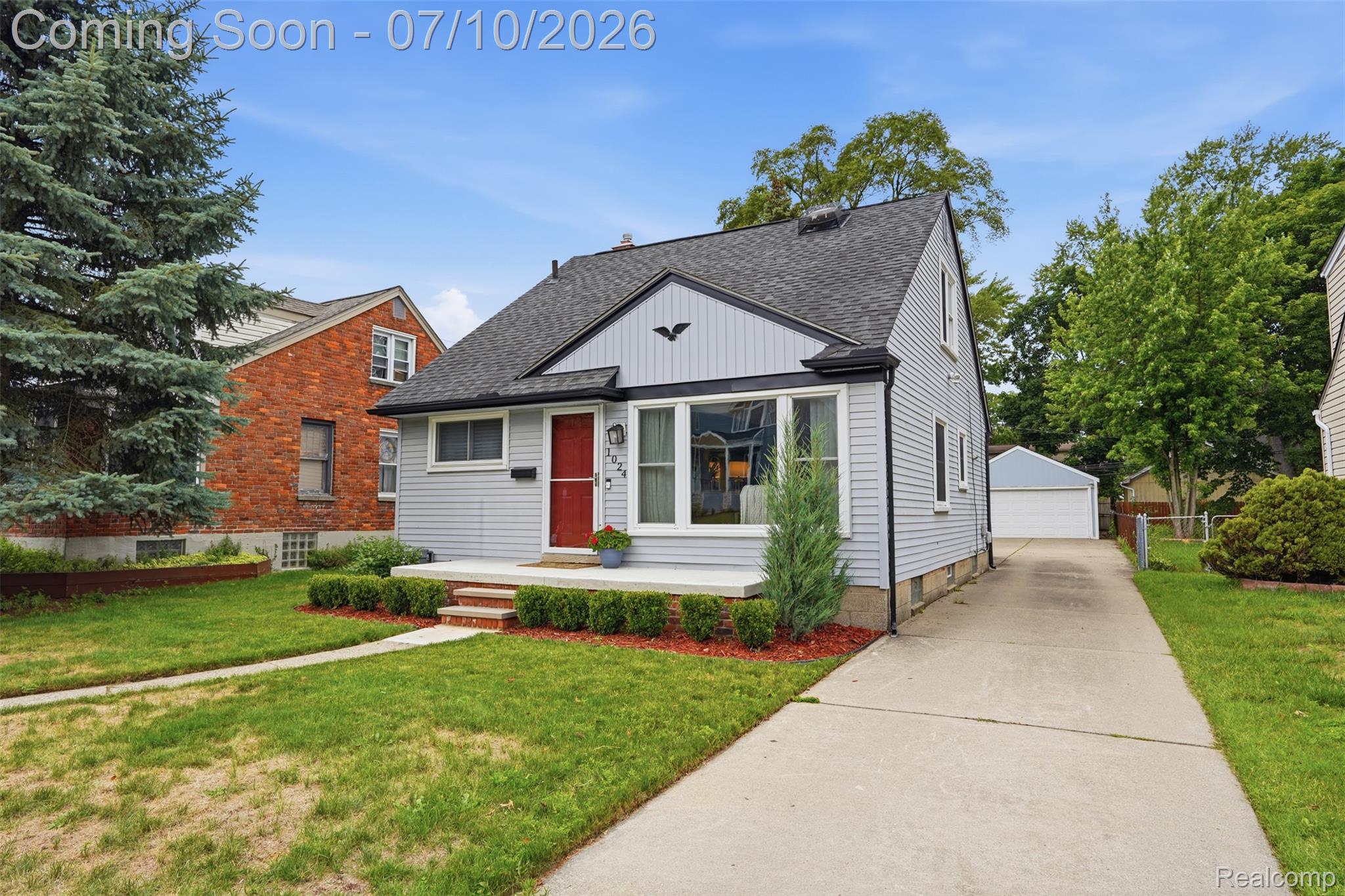 1024 Wyandotte Avenue