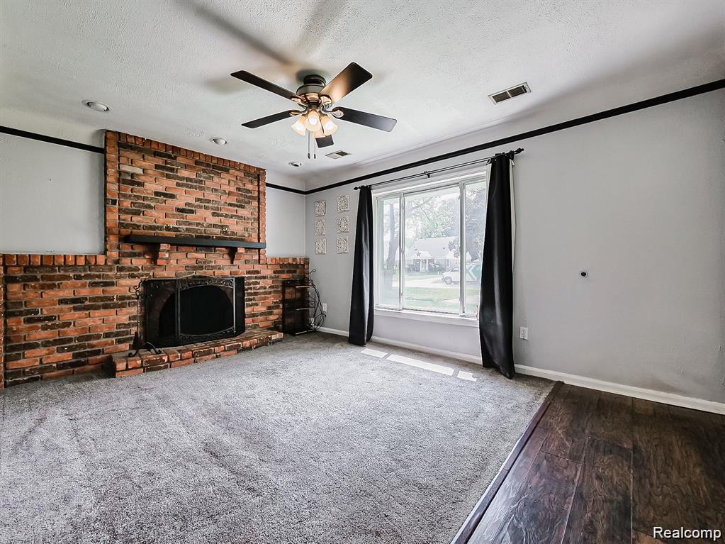 24628 Carlysle Street W