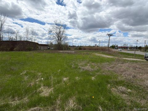 3155 W Thompson Road Fenton Charter Township MI 48430