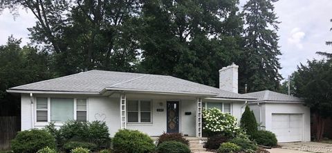 1749 E MAPLE Road Birmingham City MI 48009