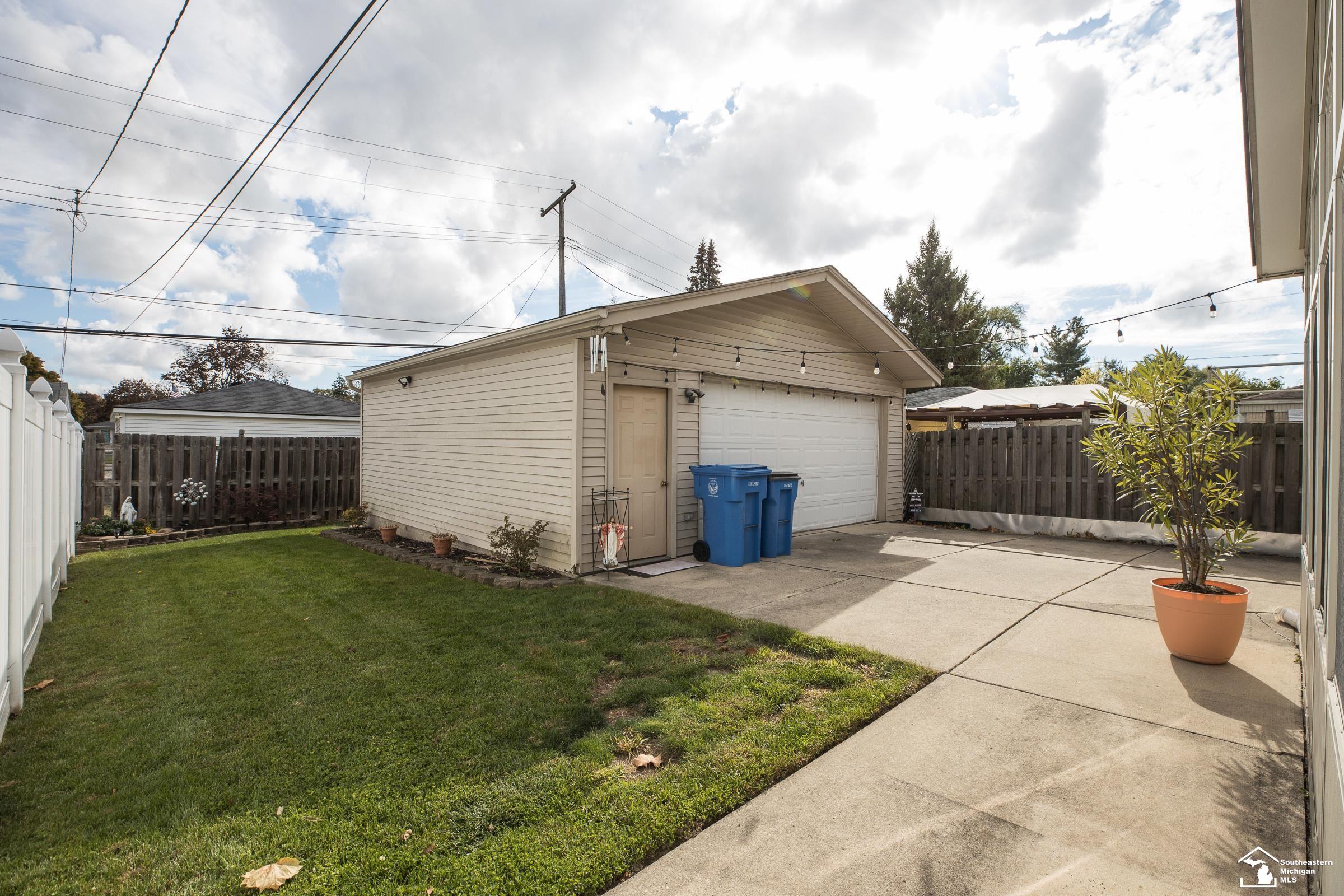 6004 N GULLEY Street