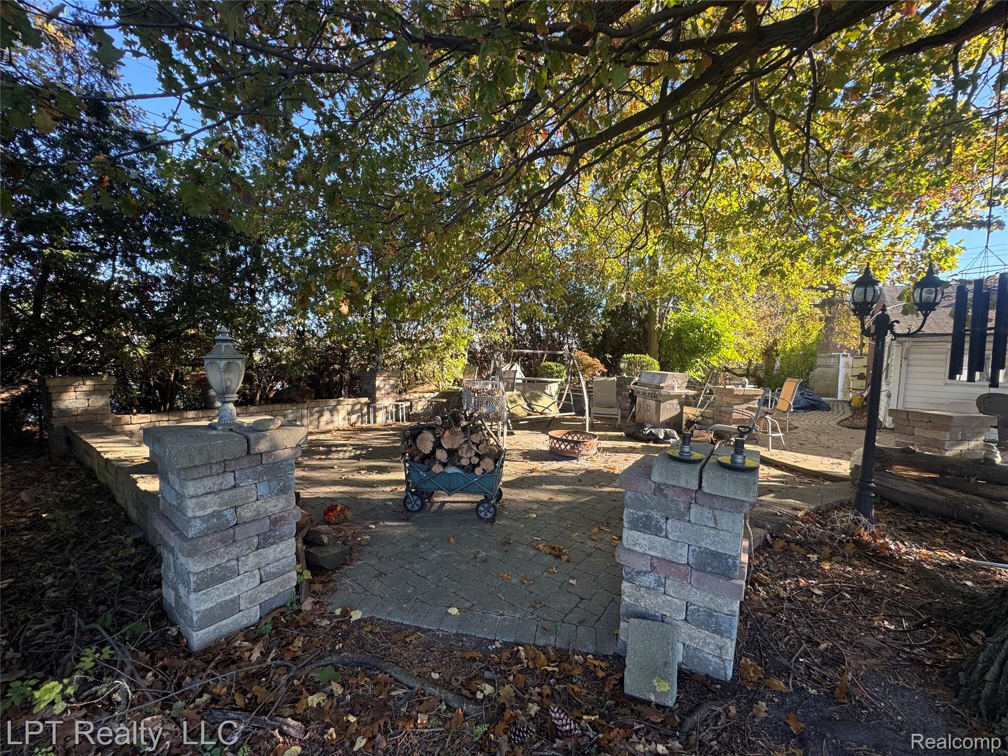 26204 Doxtator Street