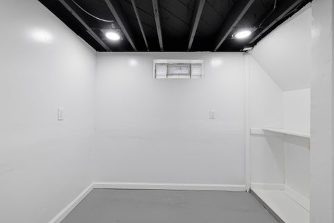Tiny photo for 6803 Grandville Avenue, Detroit City, MI 48228 (MLS # 81026045648)