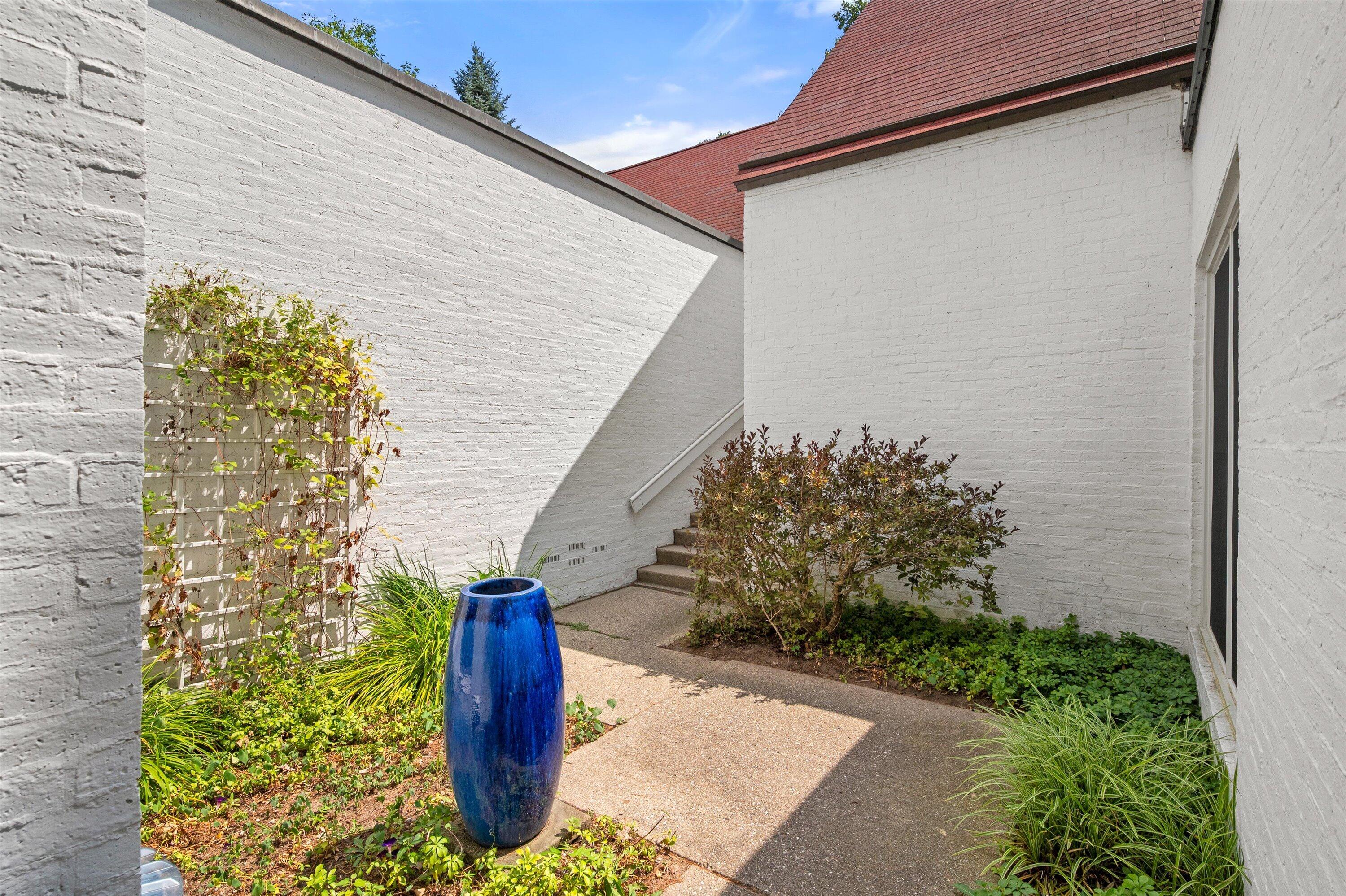 1019 Young Place