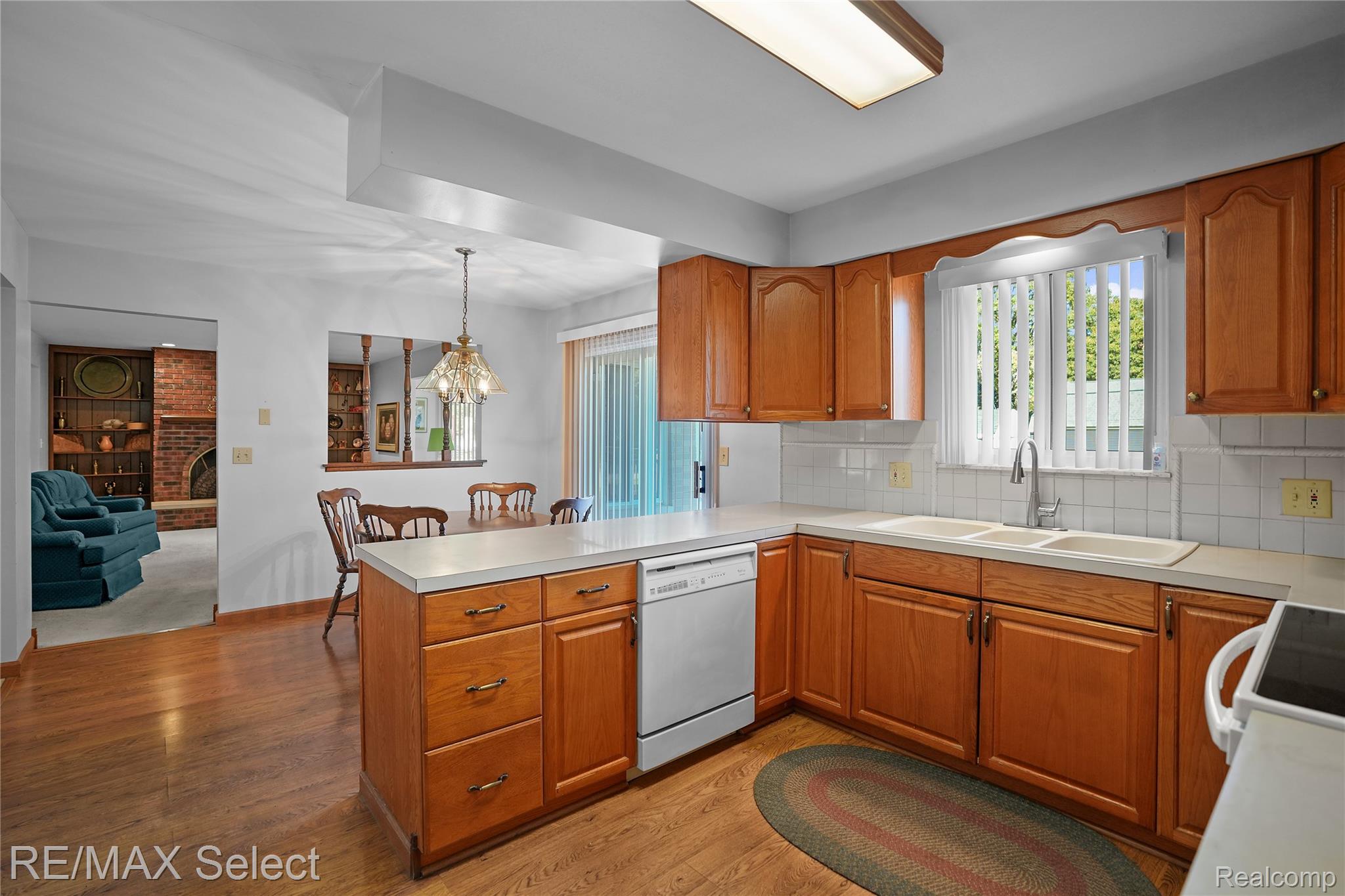 4290 Hedgethorn Circle