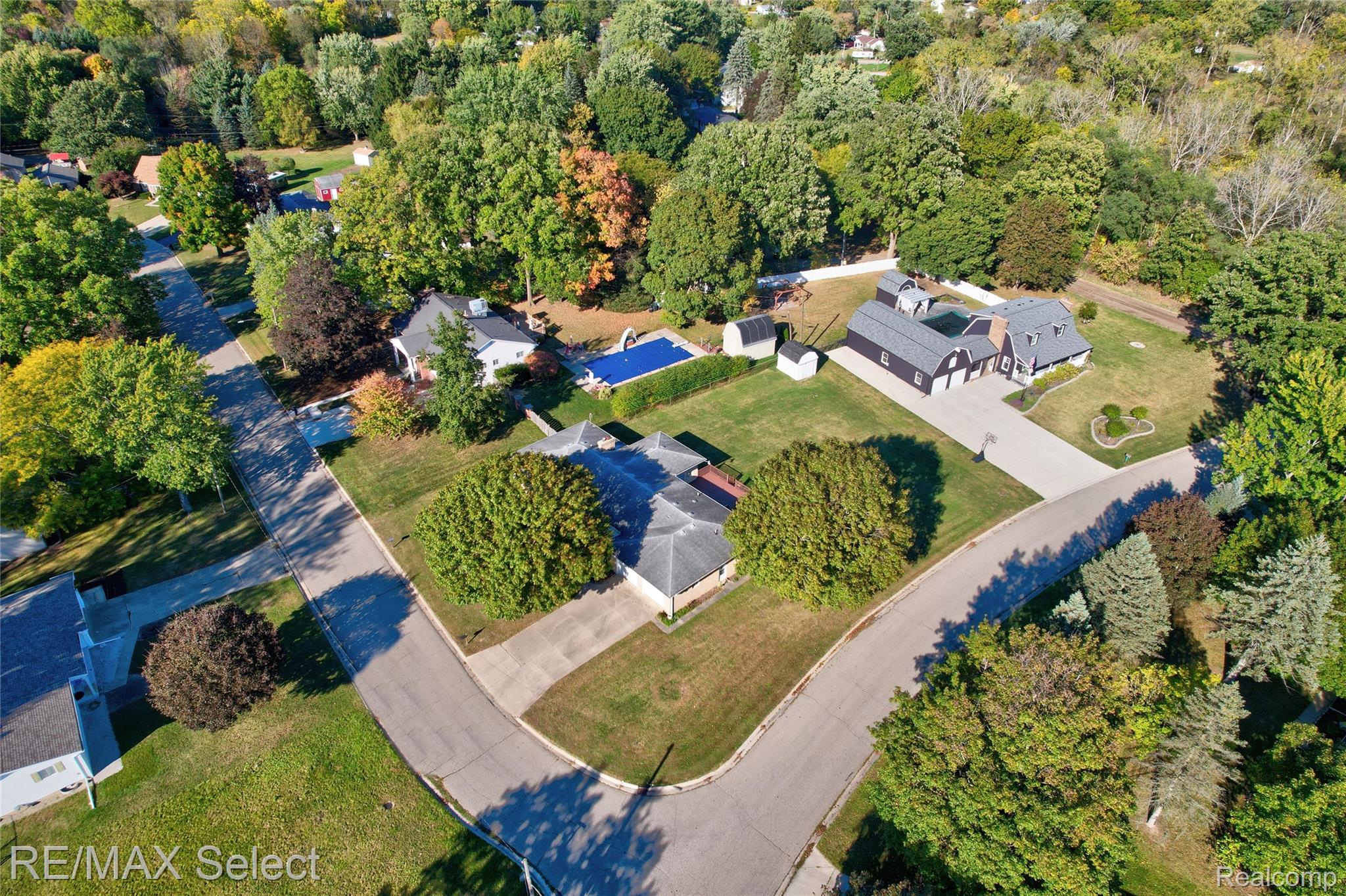 4290 Hedgethorn Circle