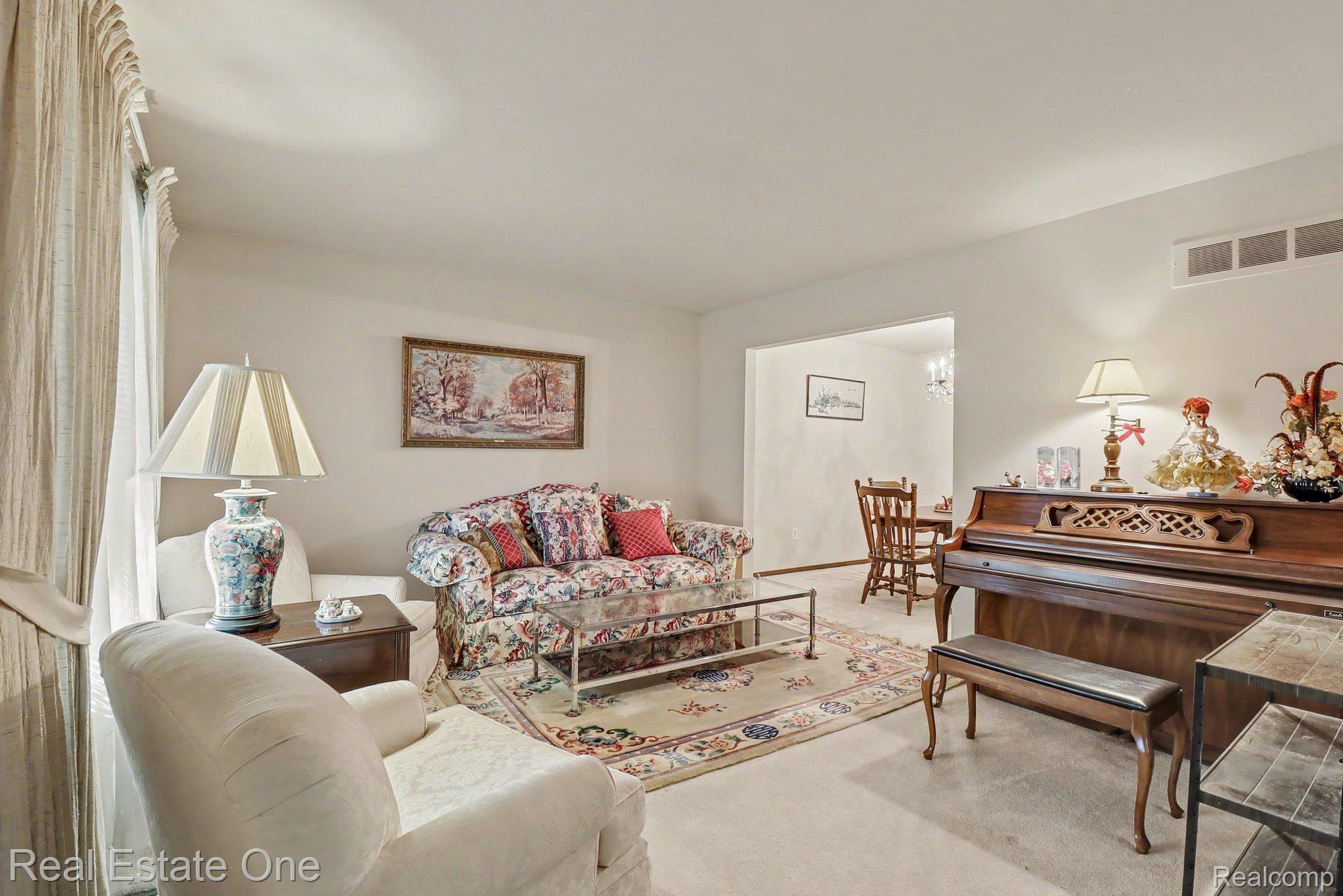 1687 Crestline Drive