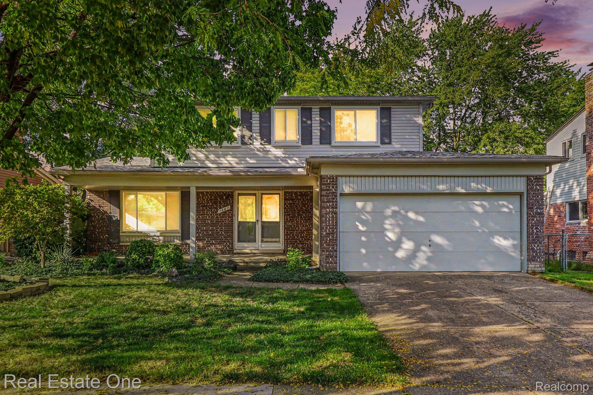 1687 Crestline Drive