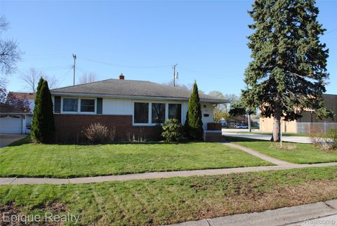1822 Wall Street Port Huron City MI 48060