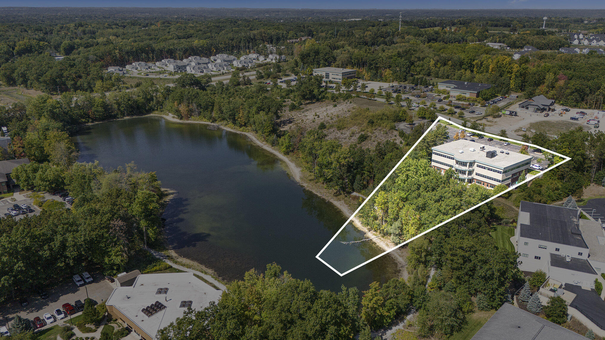 3264 N Evergreen Drive NE