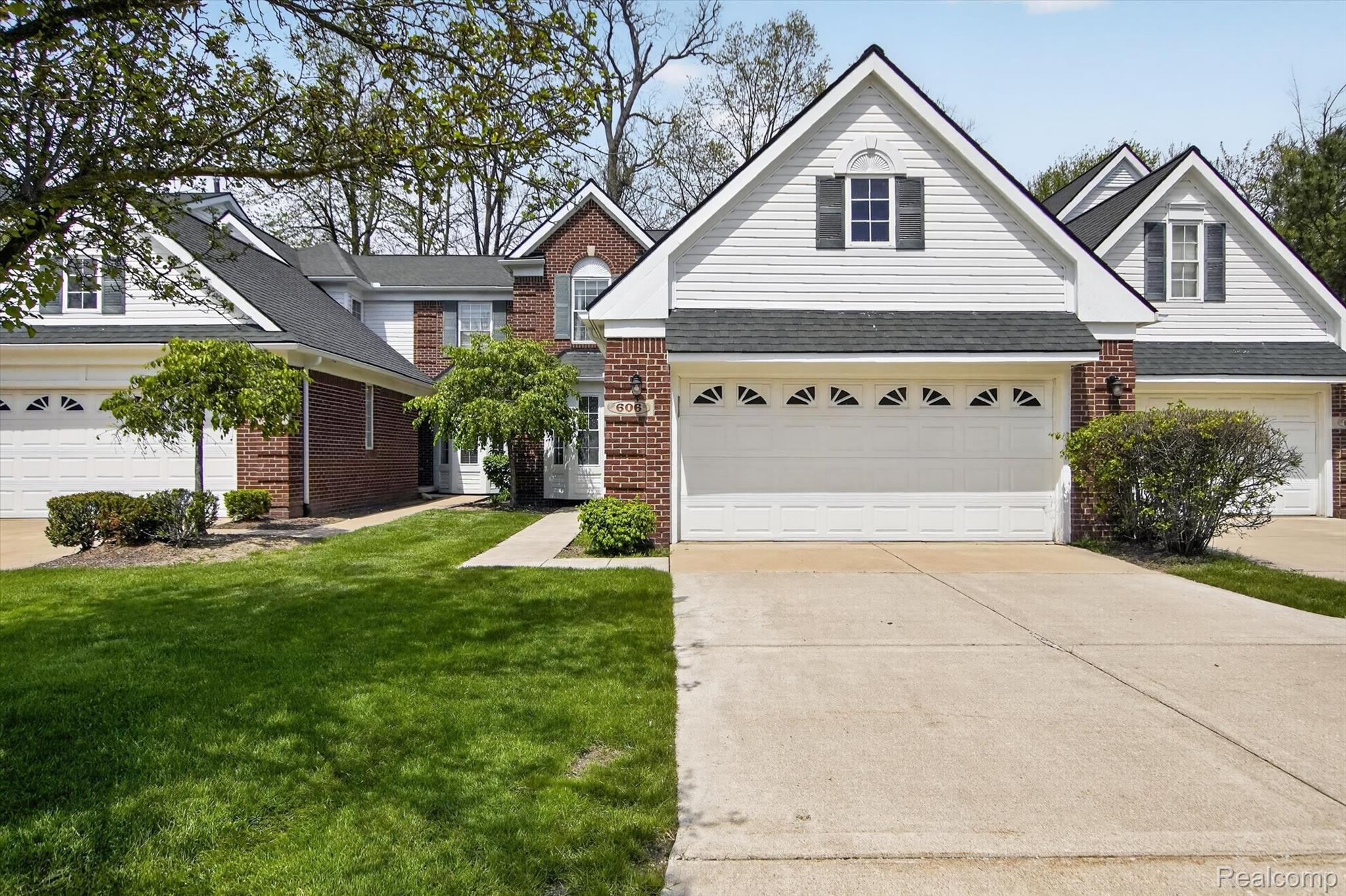 606 Shady Maple Drive
