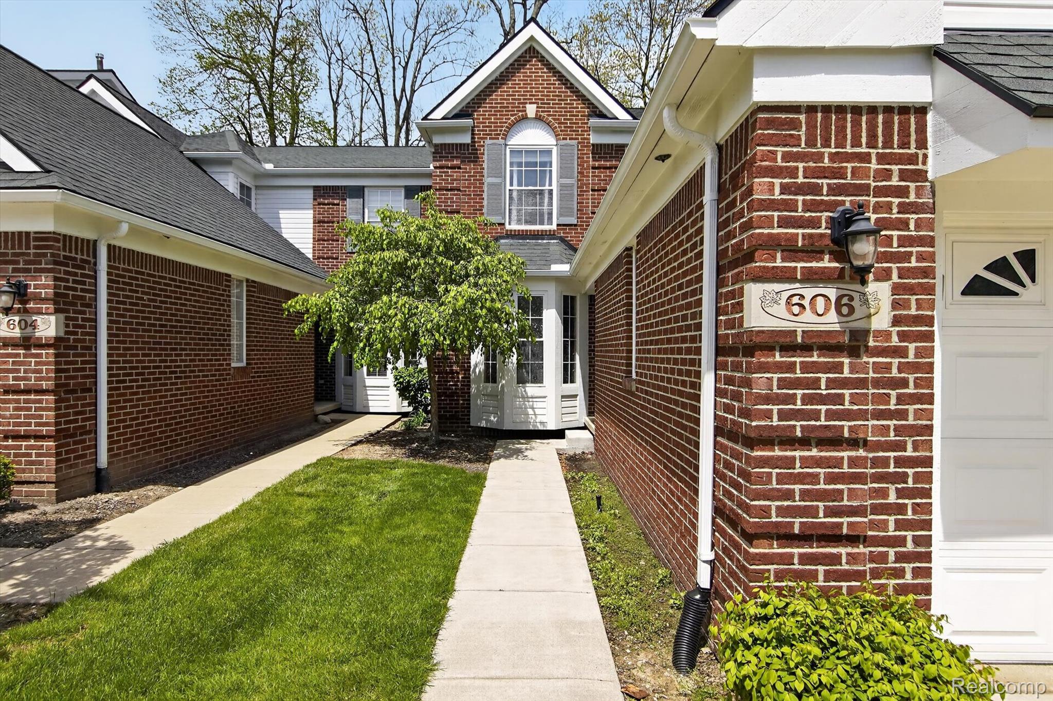 606 Shady Maple Drive