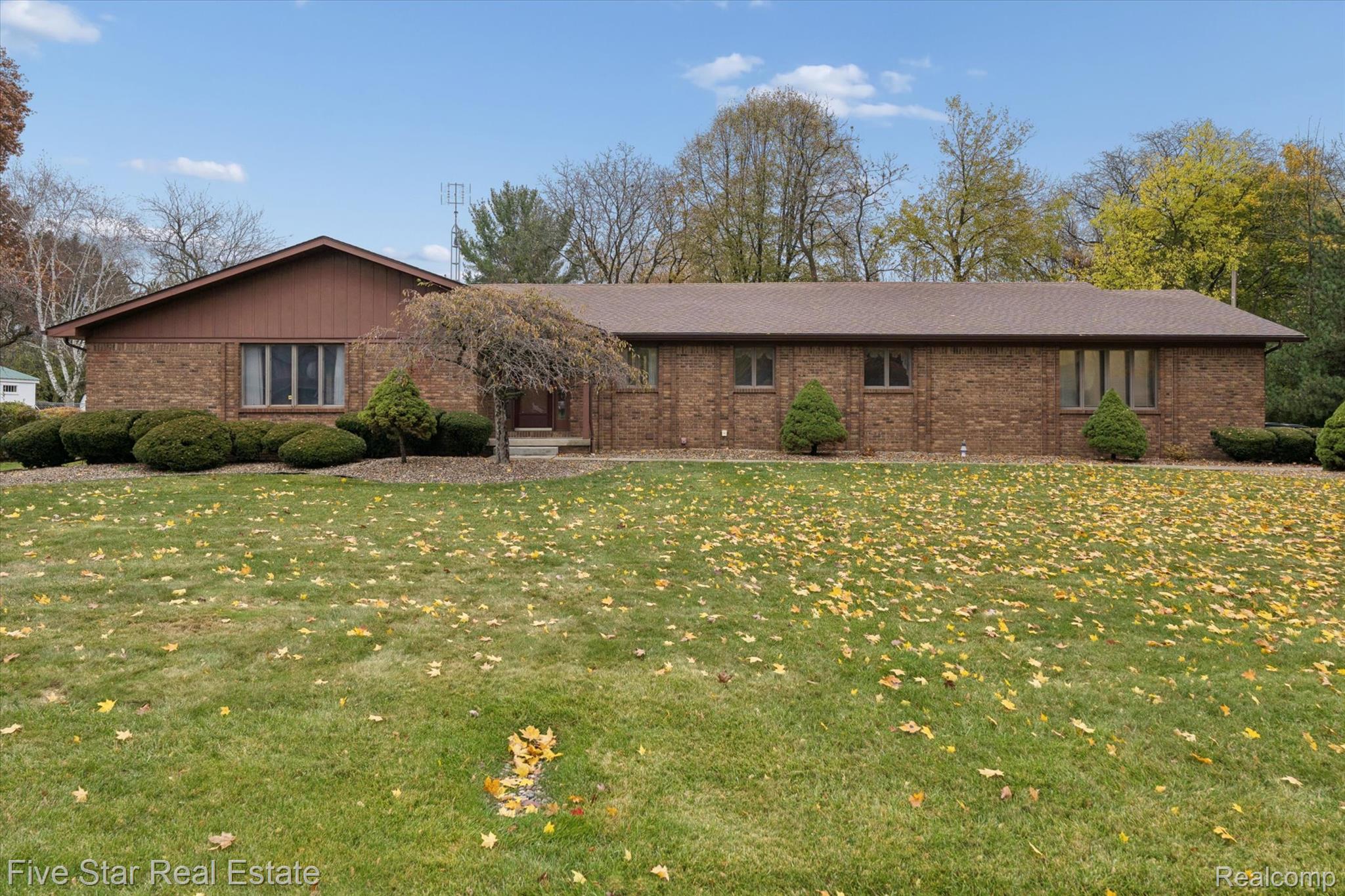 1194 Woodkrest Drive