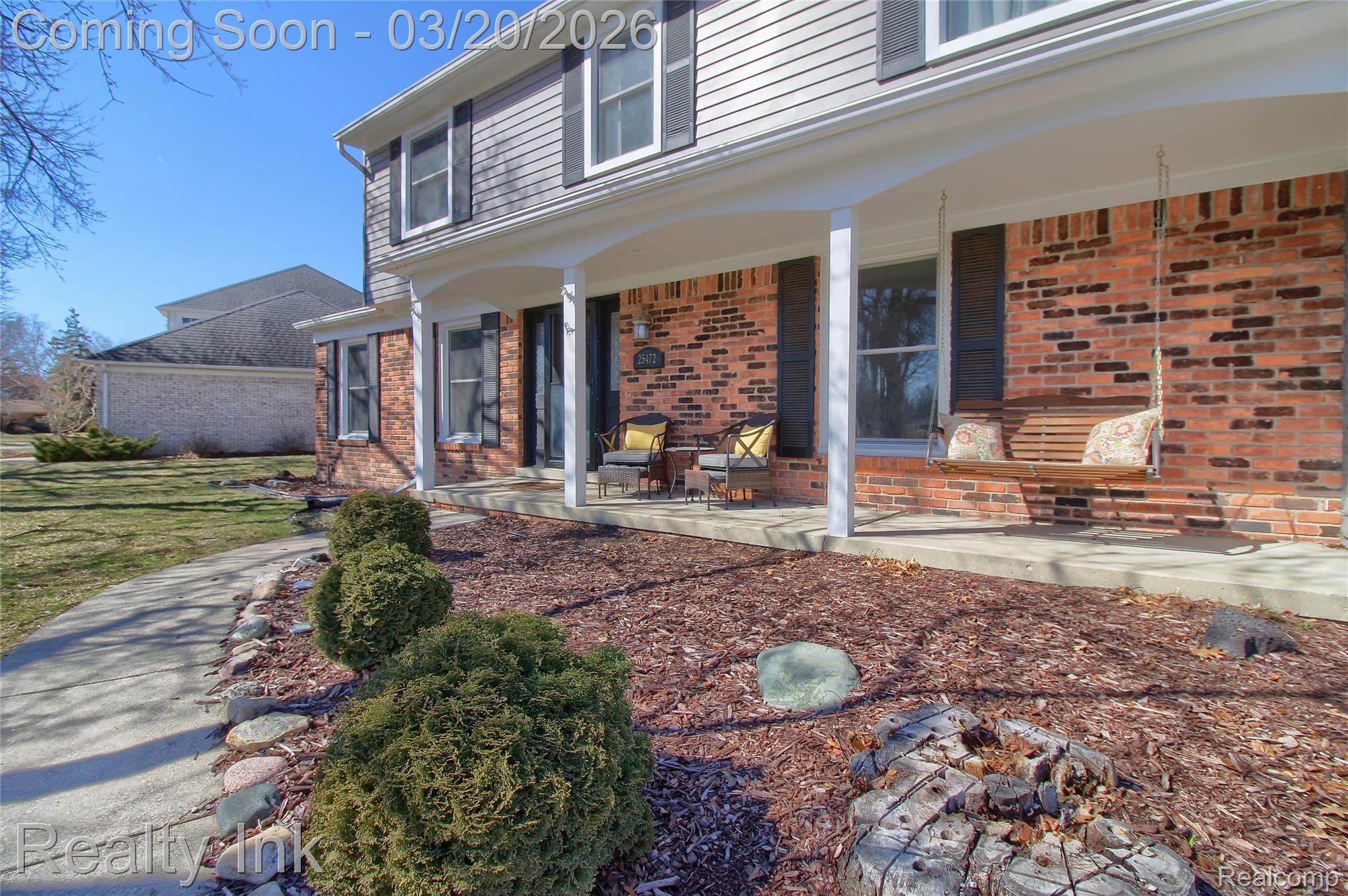 25472 Livingston Circle