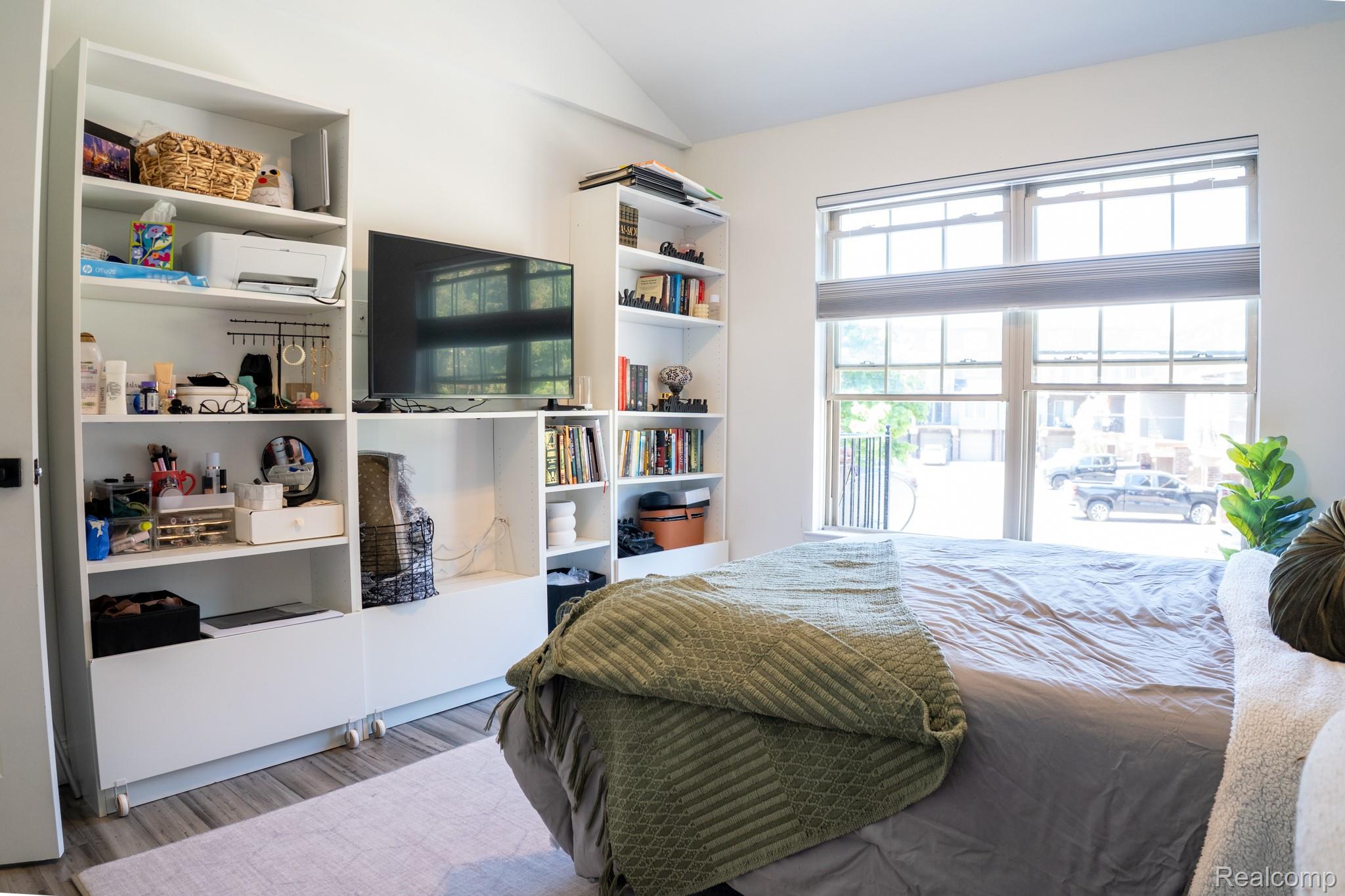 Dearborn City, Michigan 48126, United States, 2 Bedrooms Bedrooms, ,2 BathroomsBathrooms,Residential,Active,139941