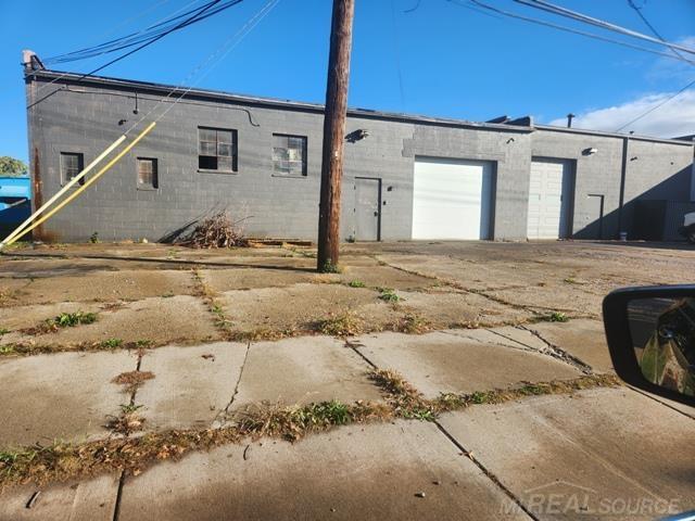 608 E 10 Mile Street