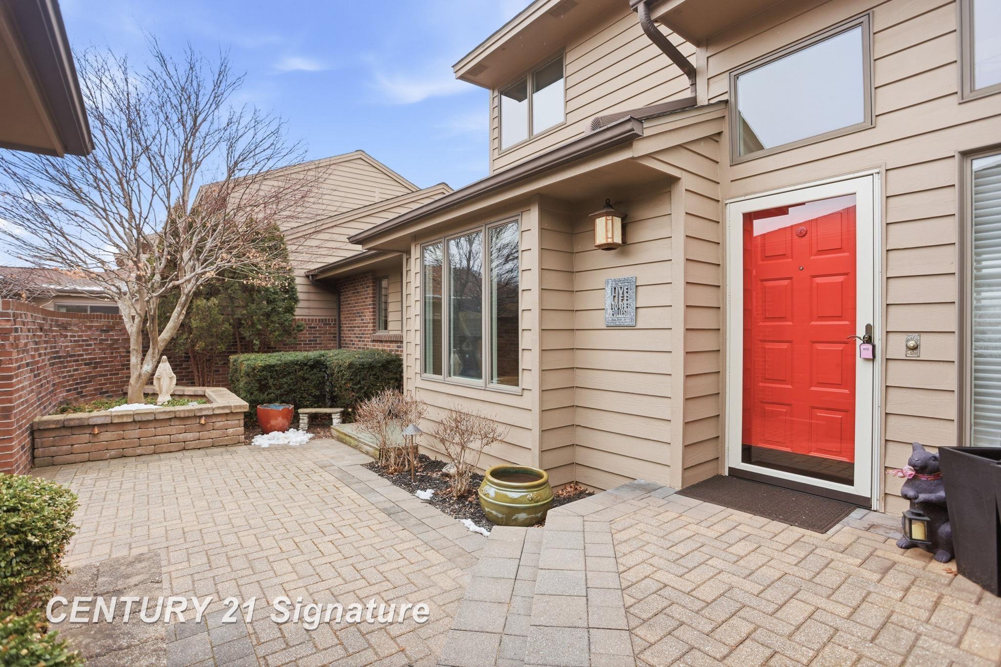 2735 Inverness Drive