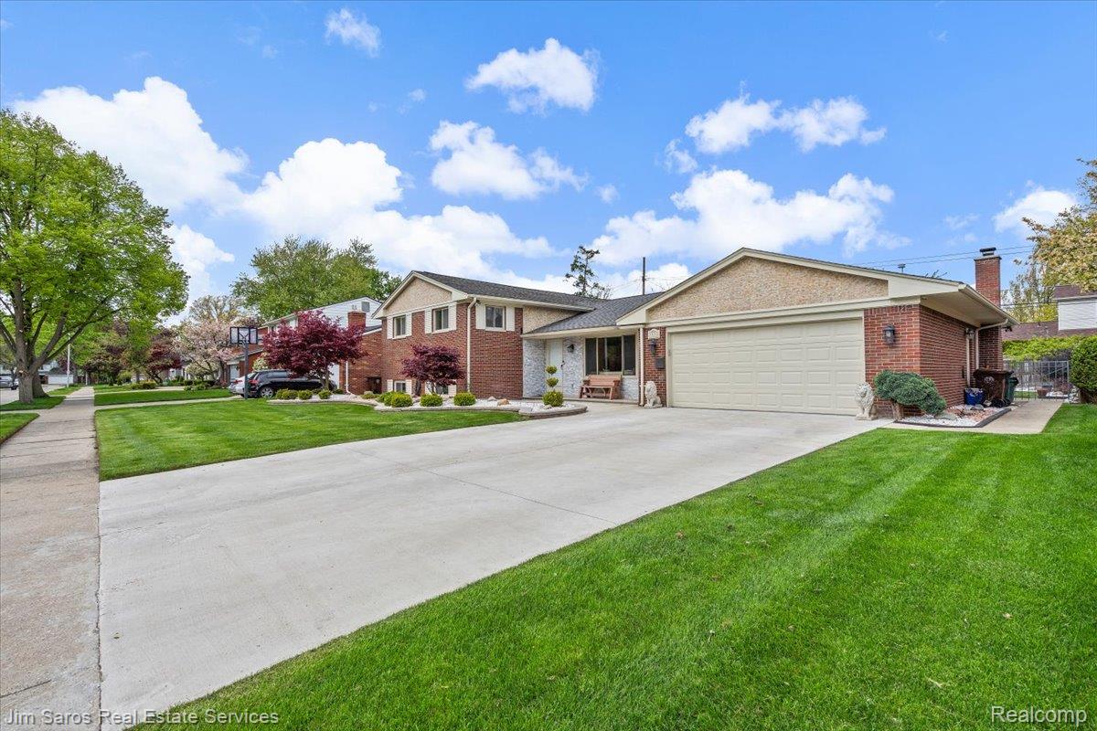 1024 Blairmoor Court