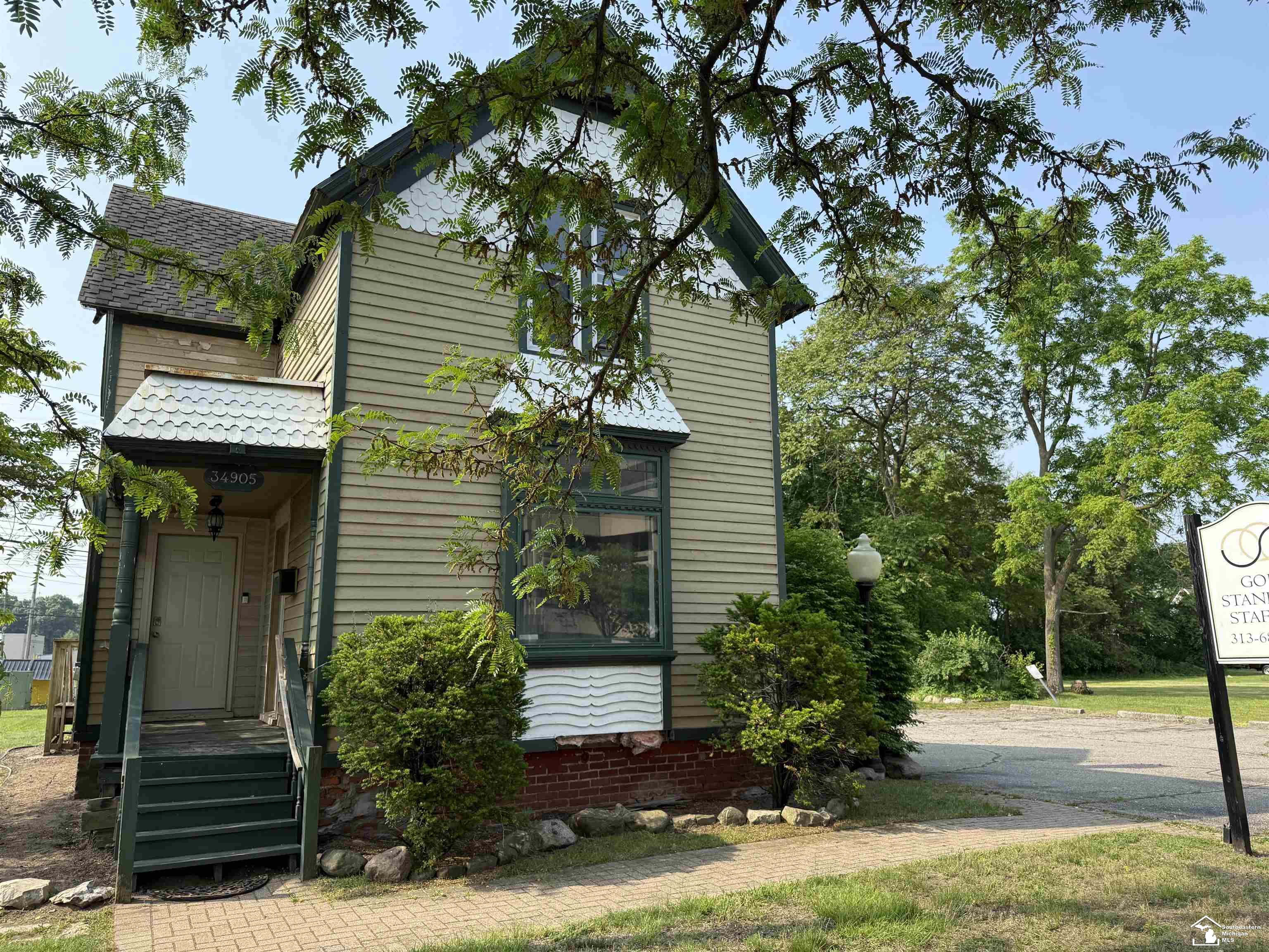 34905 E Michigan Avenue