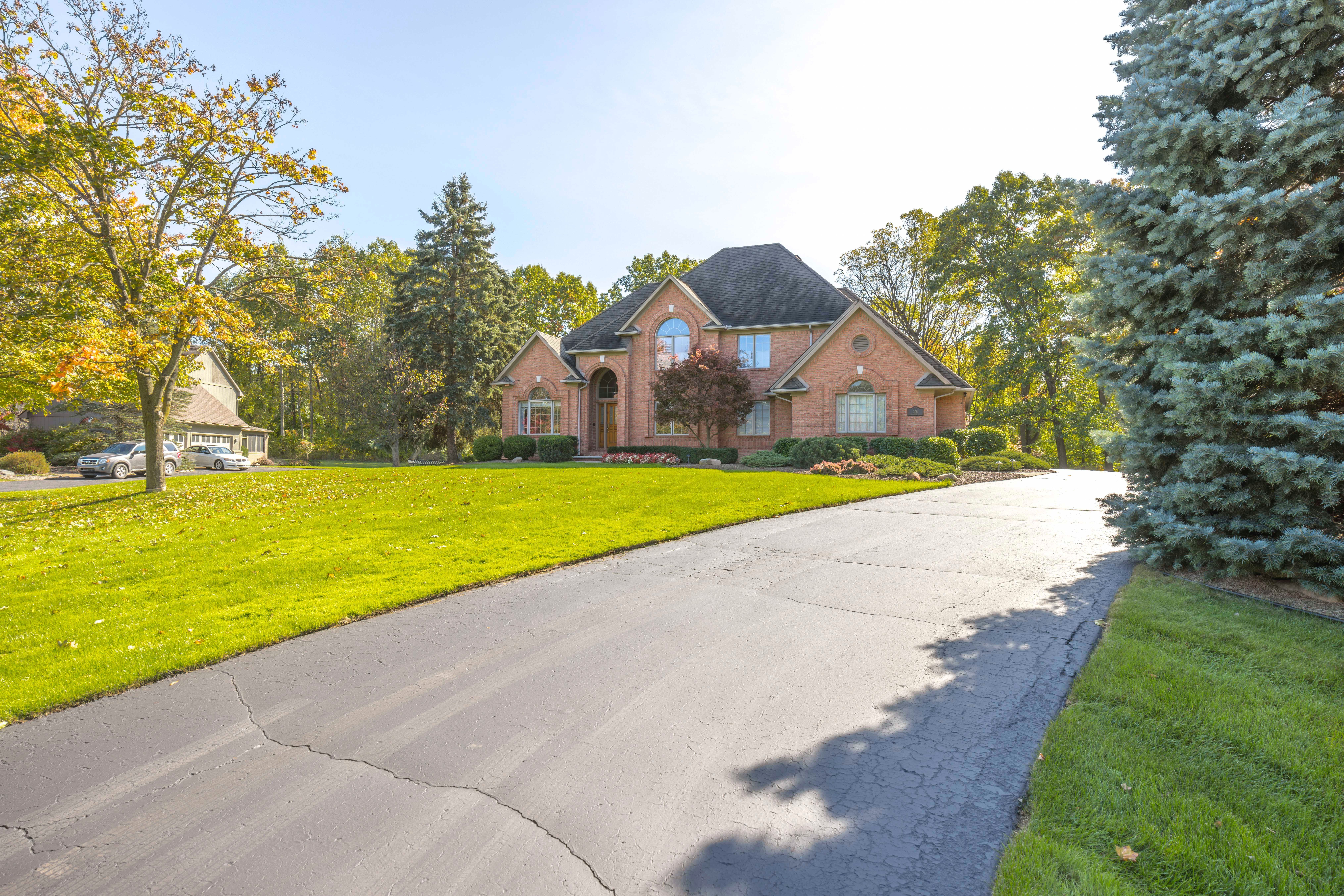 295 HERITAGE Drive
