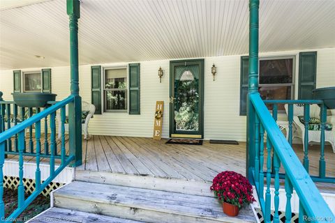 11527 McGregor Road Hamburg Township MI 48169