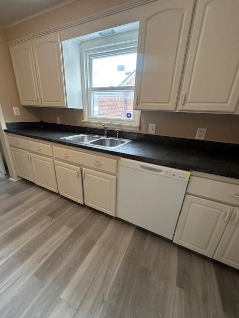 Tiny photo for 5718 Fenton Street, Dearborn Heights City, MI 48127 (MLS # 81026003334)