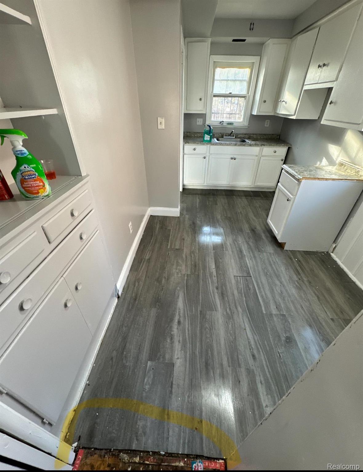 8525 Greenlawn Street