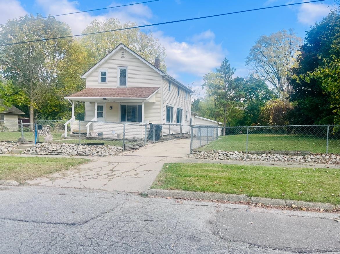 975 Hammond Avenue