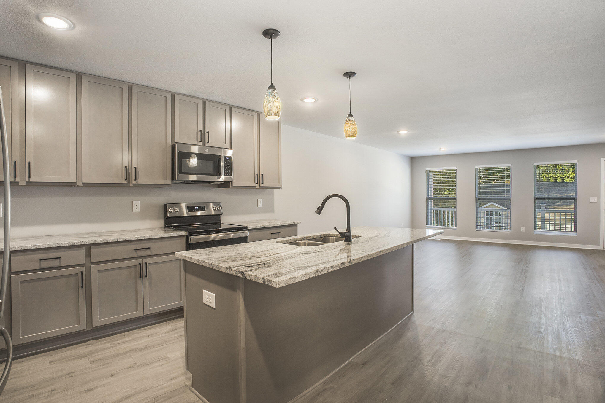 17545 Beechwood Lane