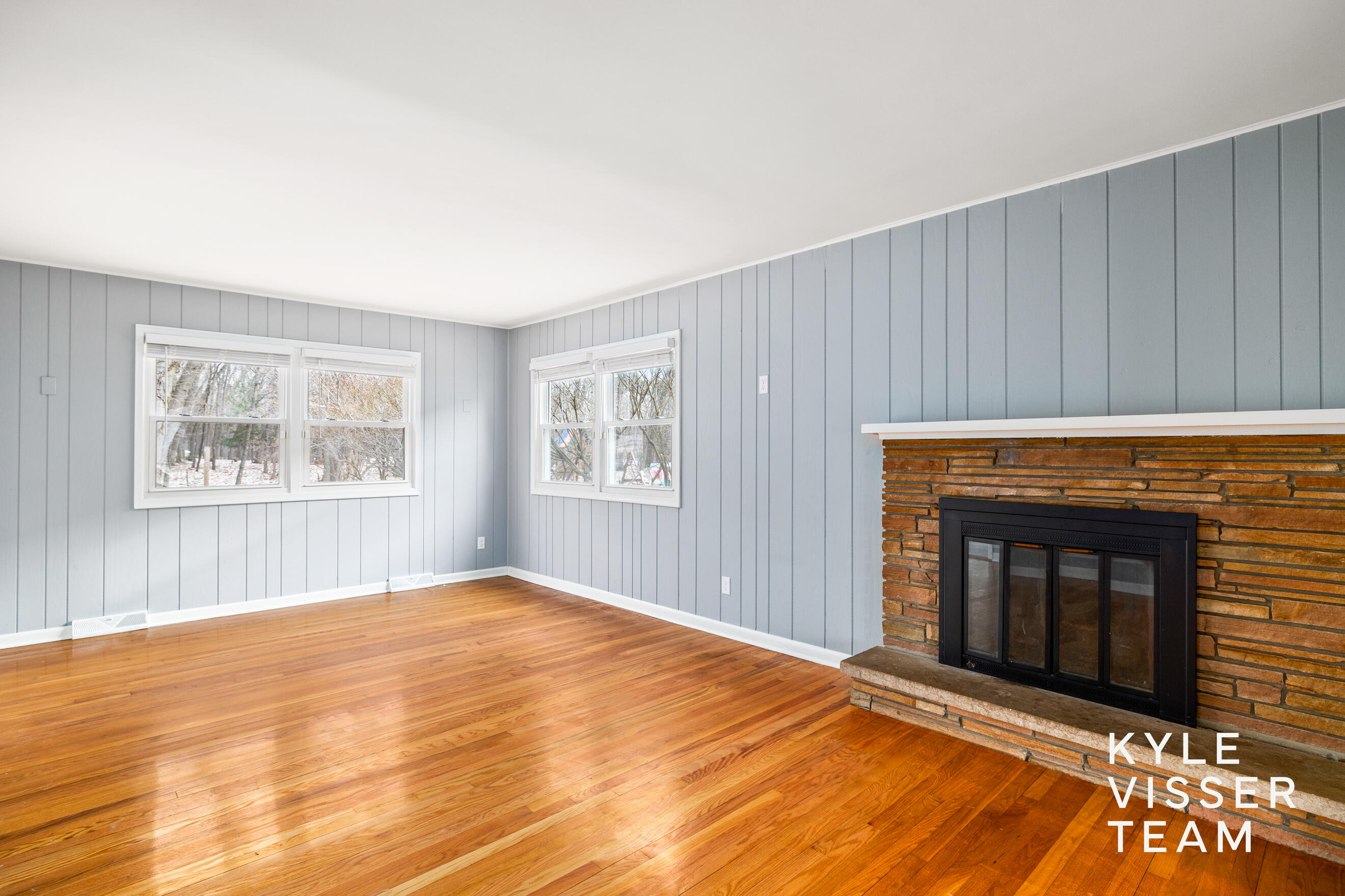 4455 Cloverleaf Drive SE