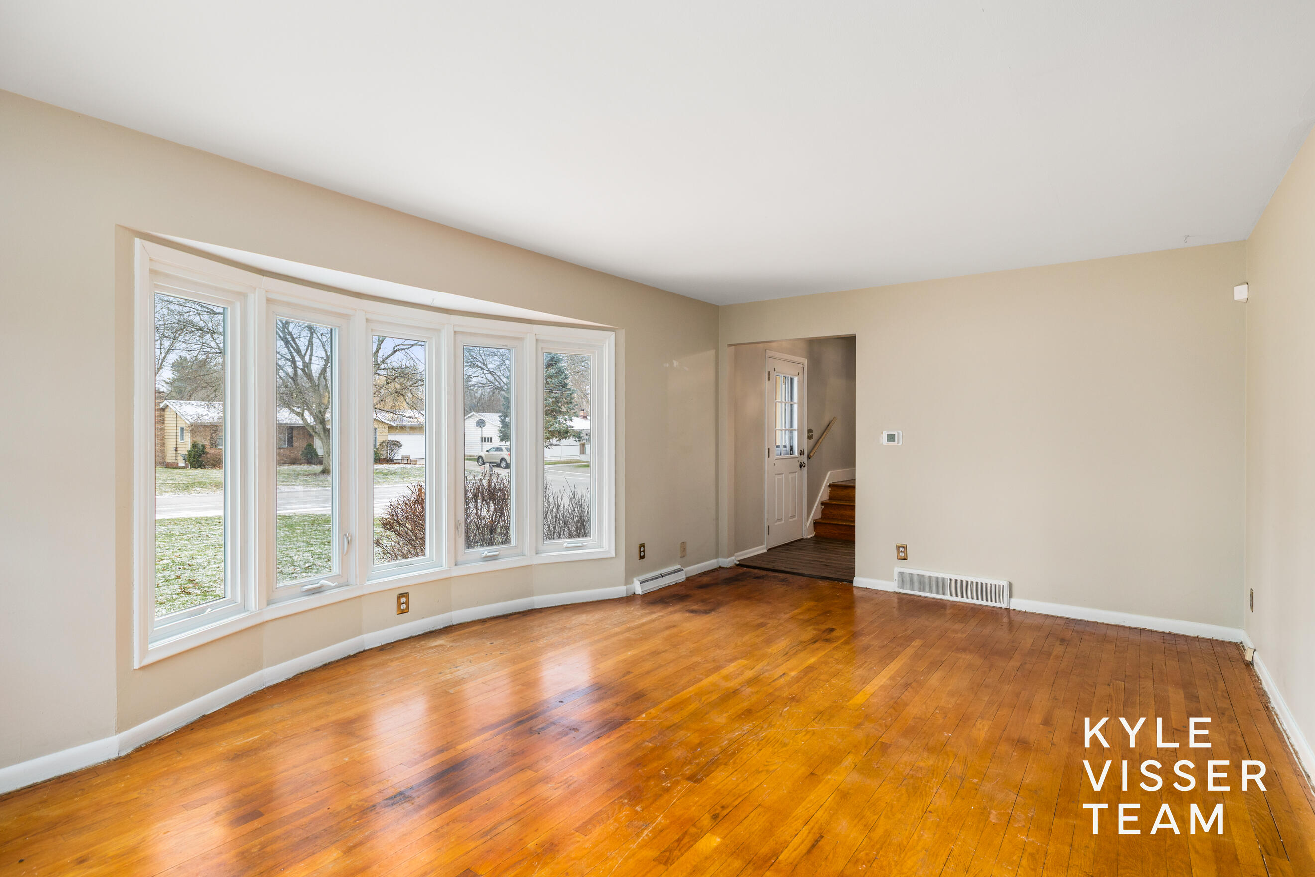 4455 Cloverleaf Drive SE