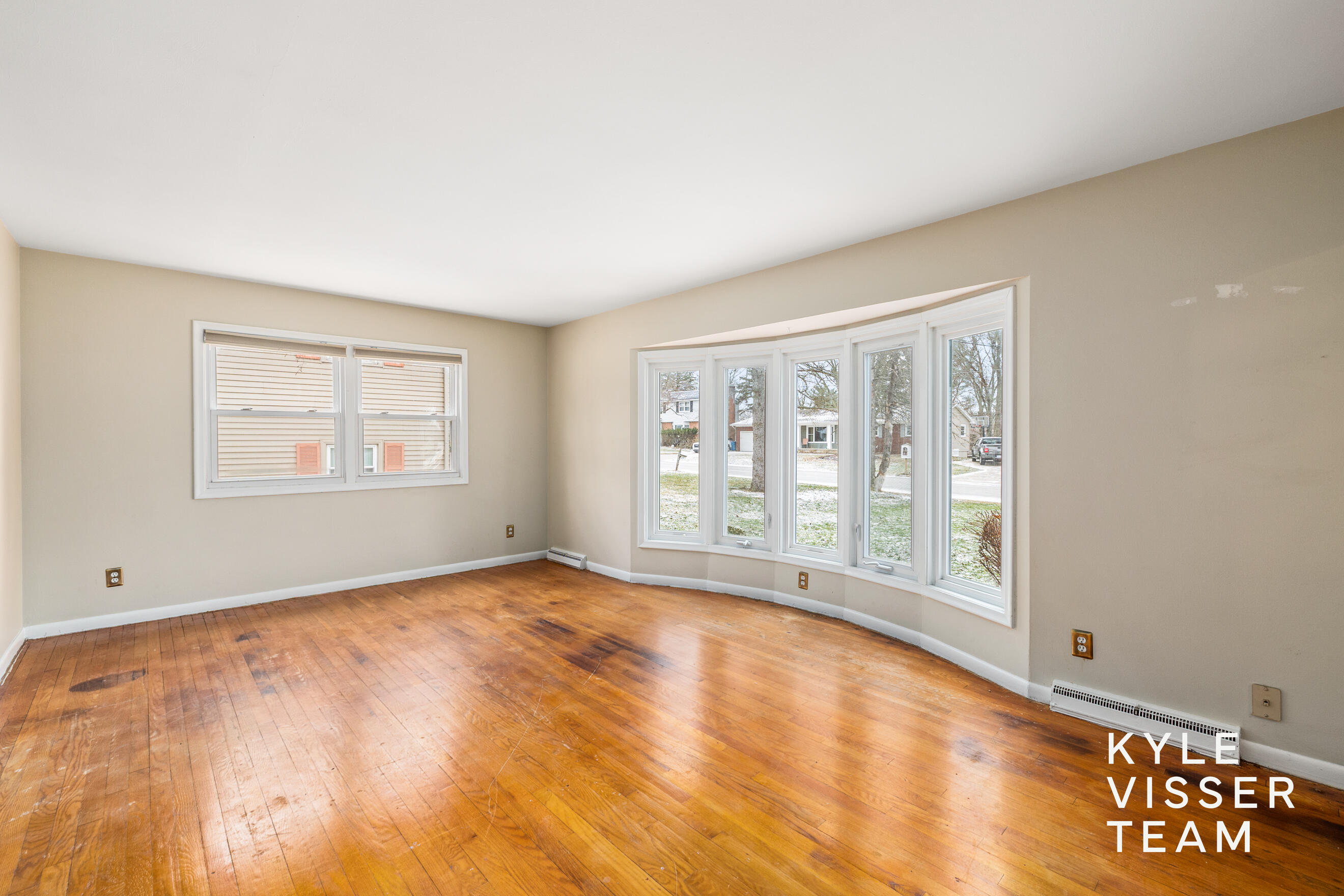 4455 Cloverleaf Drive SE