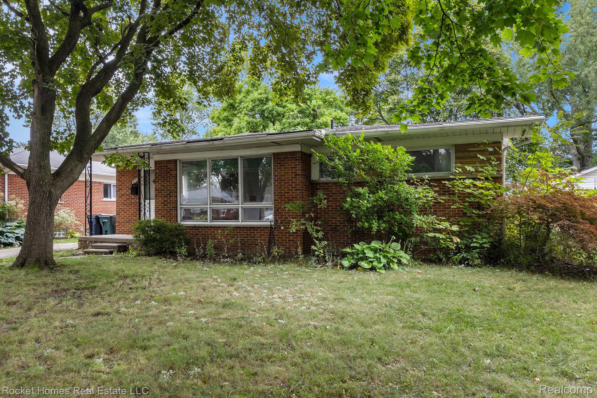 915 Englewood Avenue