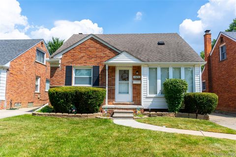 20251 Country Club Drive Harper Woods City MI 48225