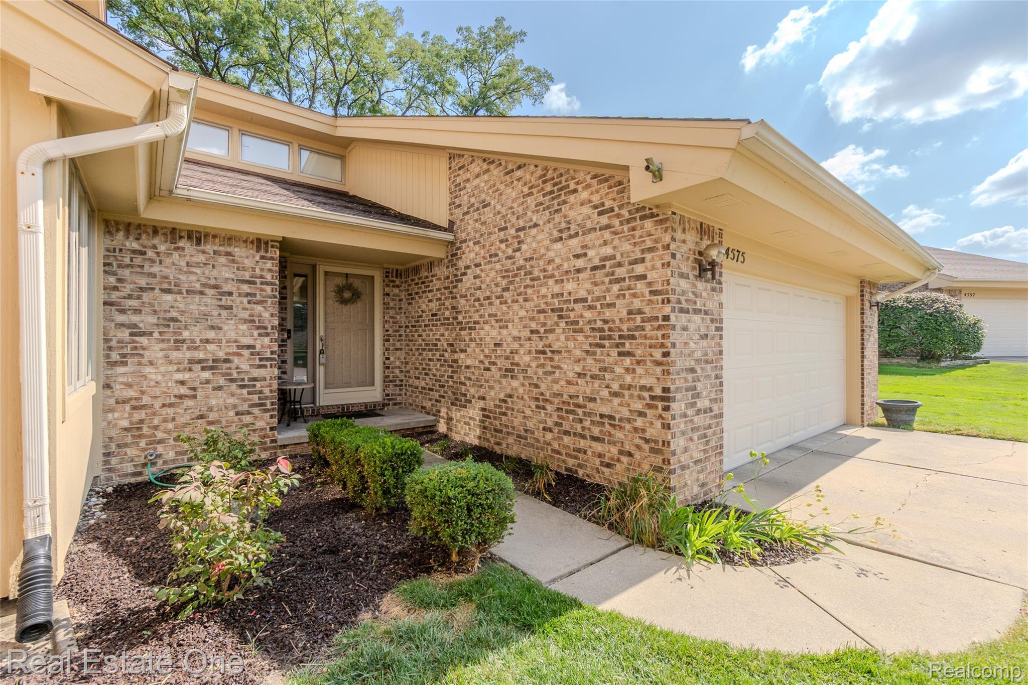 4575 Fairway Court
