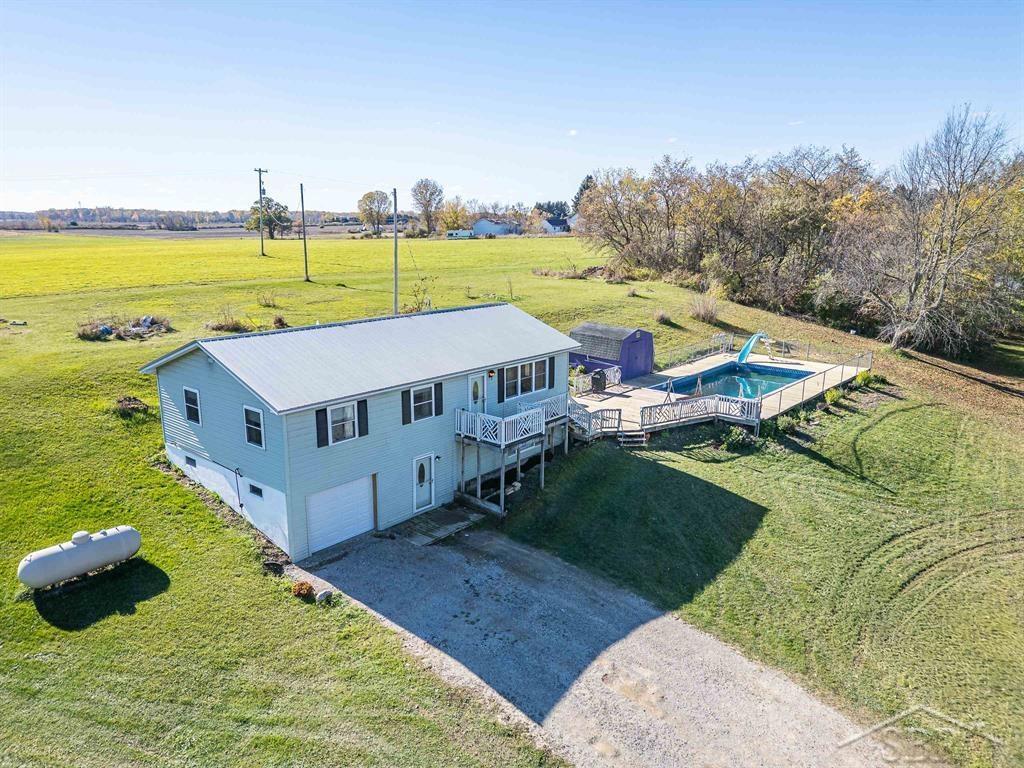 8100 E Grass Lake Road