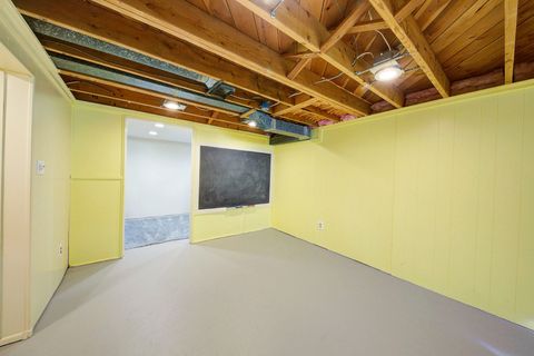 listing image 50