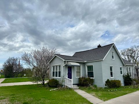 Photo of 22203 Masonic Boulevard, St Clair Shores City, MI 48082 (MLS # 58050204343)