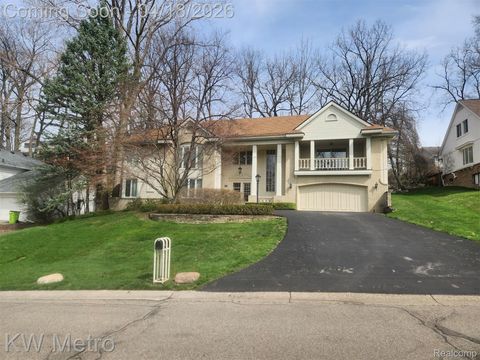 3086 Bloomfield Park Drive West Bloomfield Charter Township MI 48323
