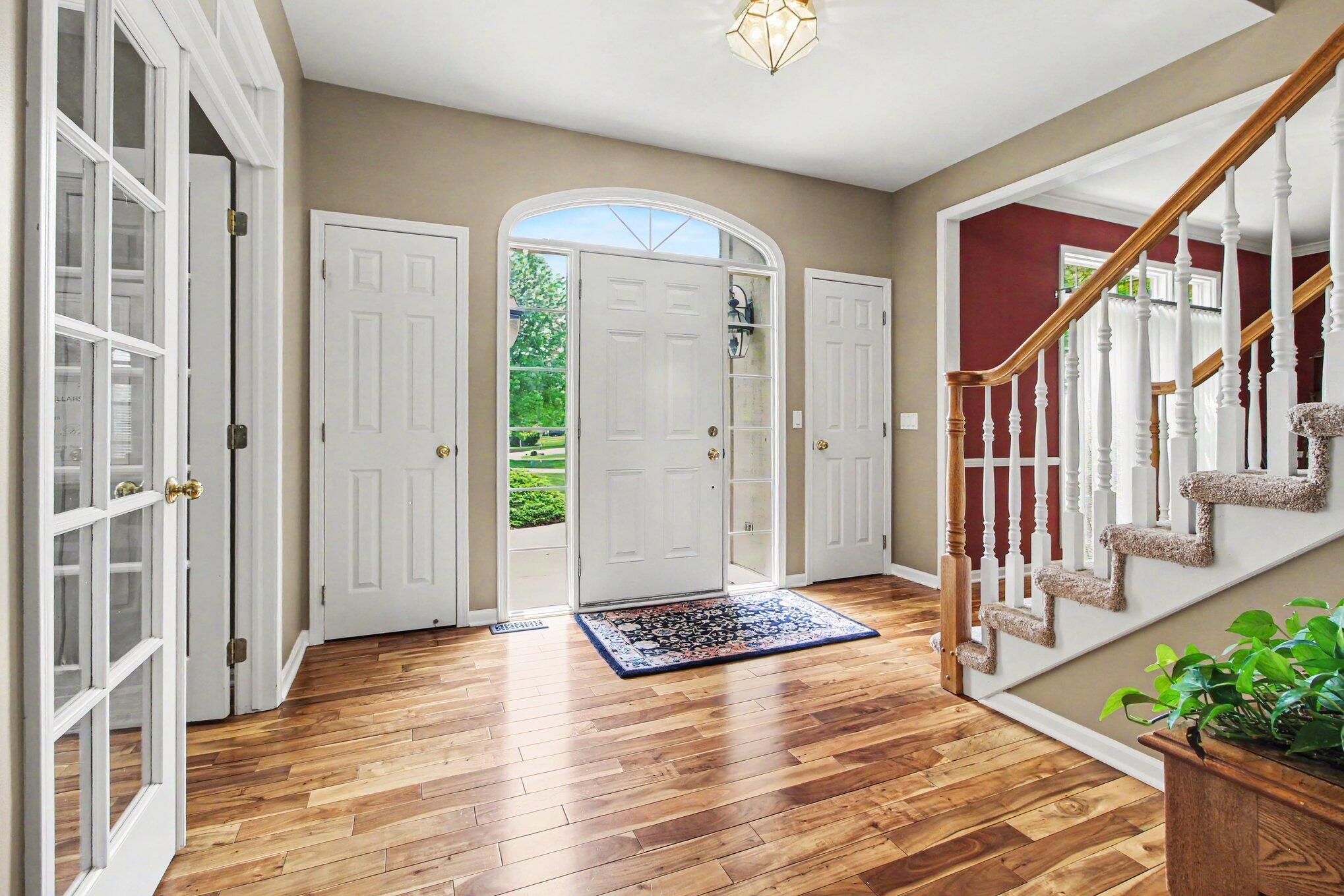 4356 Lakeside Court