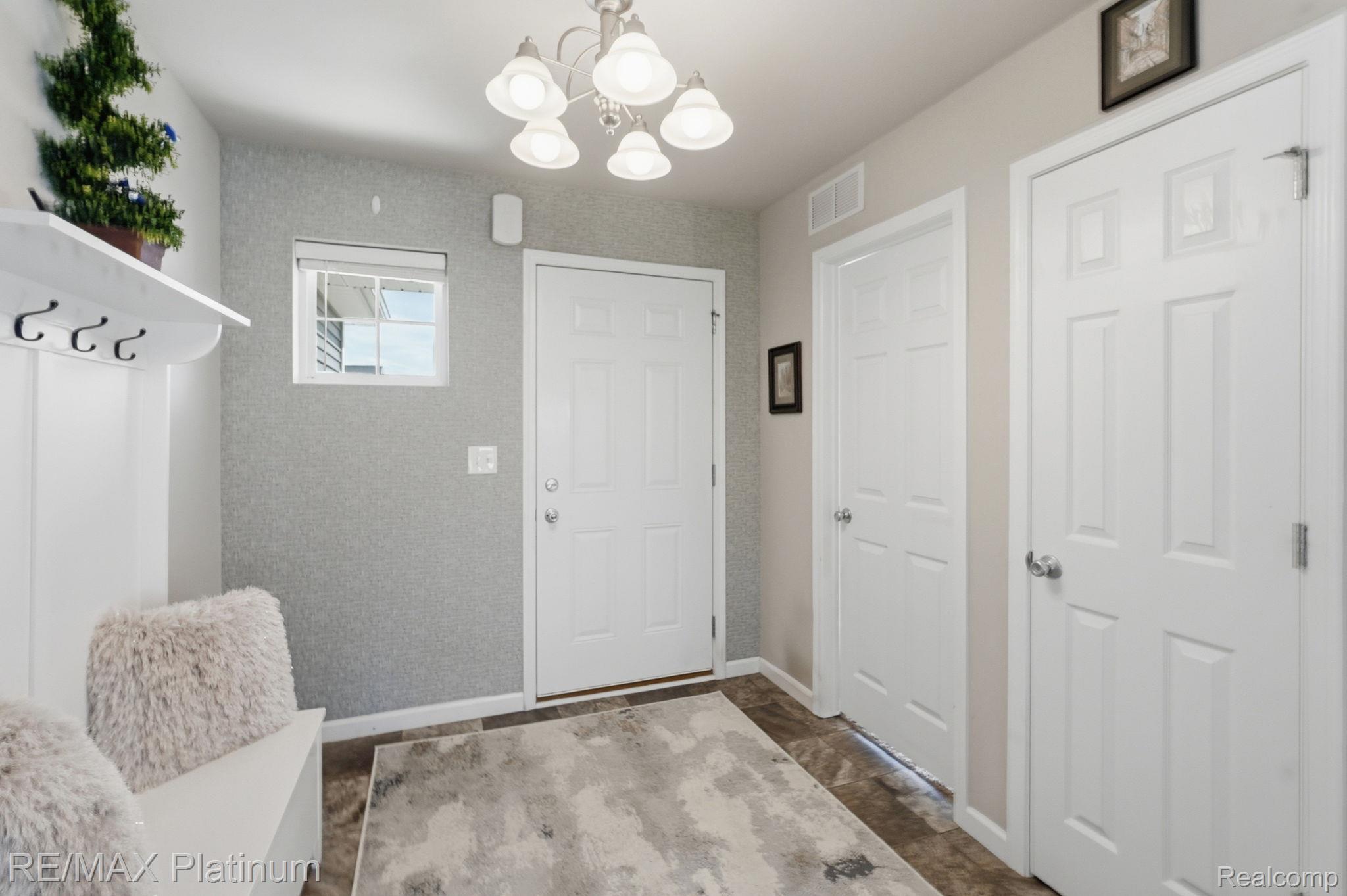 3238 Hill Hollow Lane