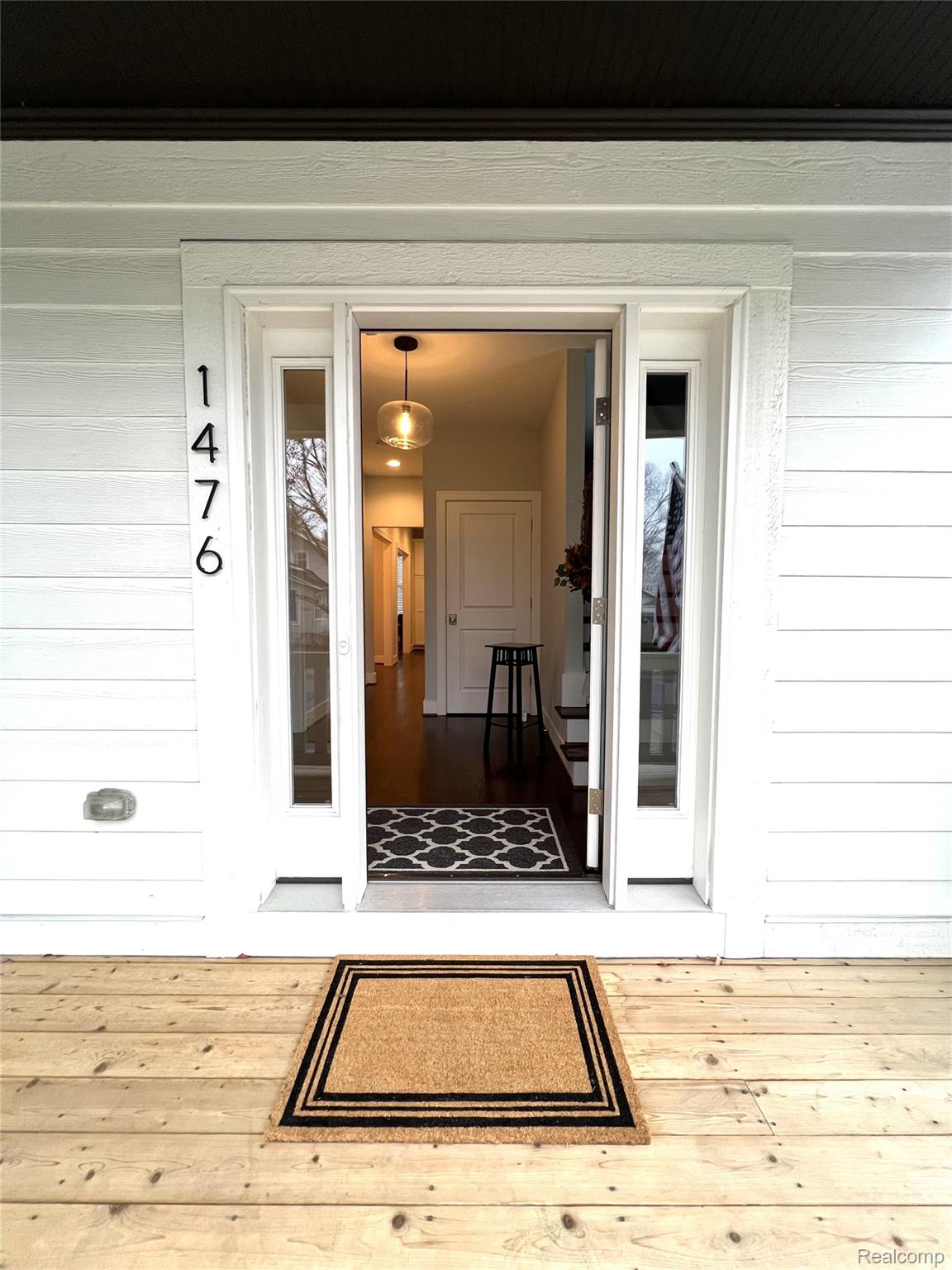 1476 Humphrey Avenue