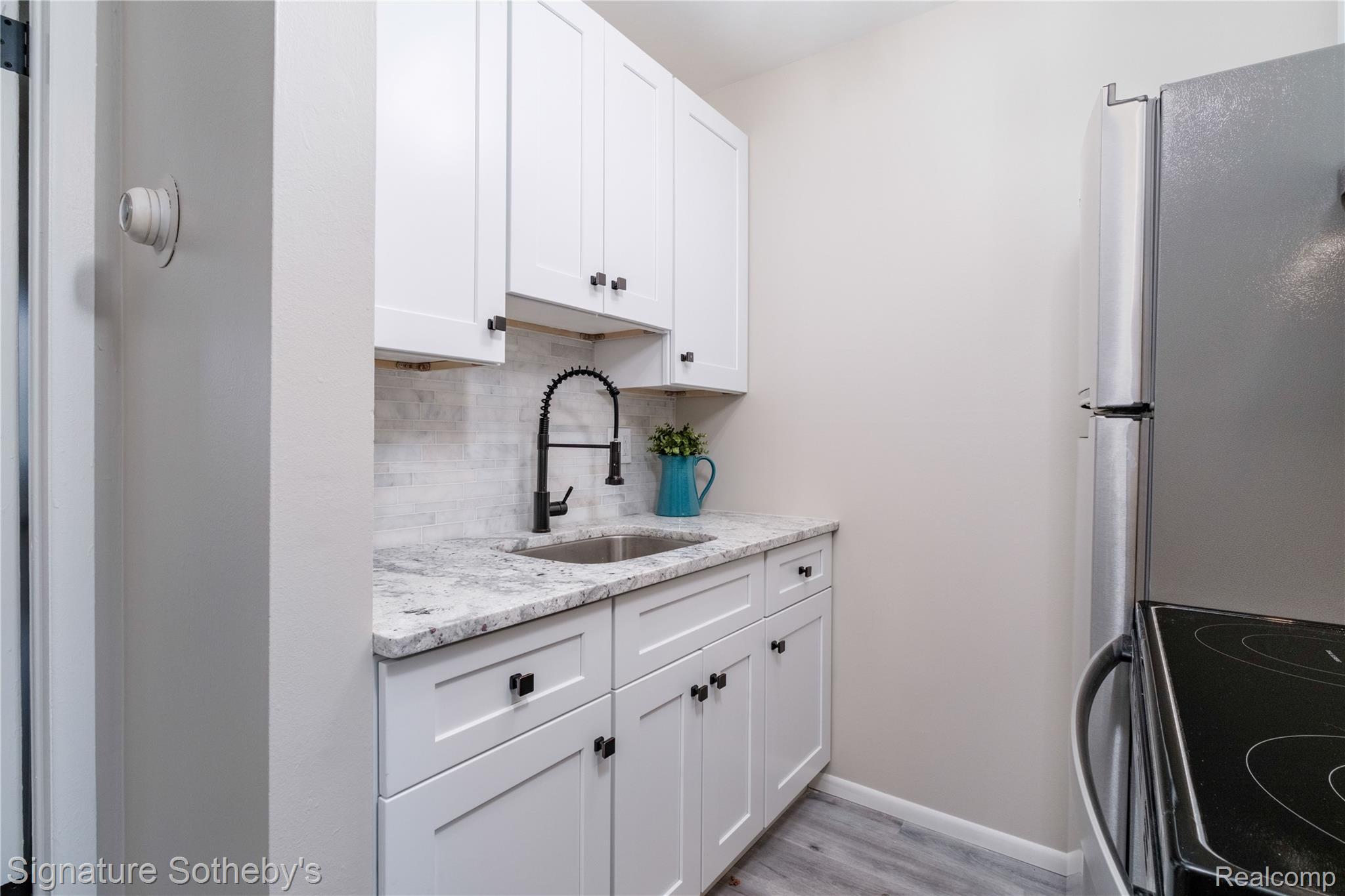 31831 Grand River Avenue 68