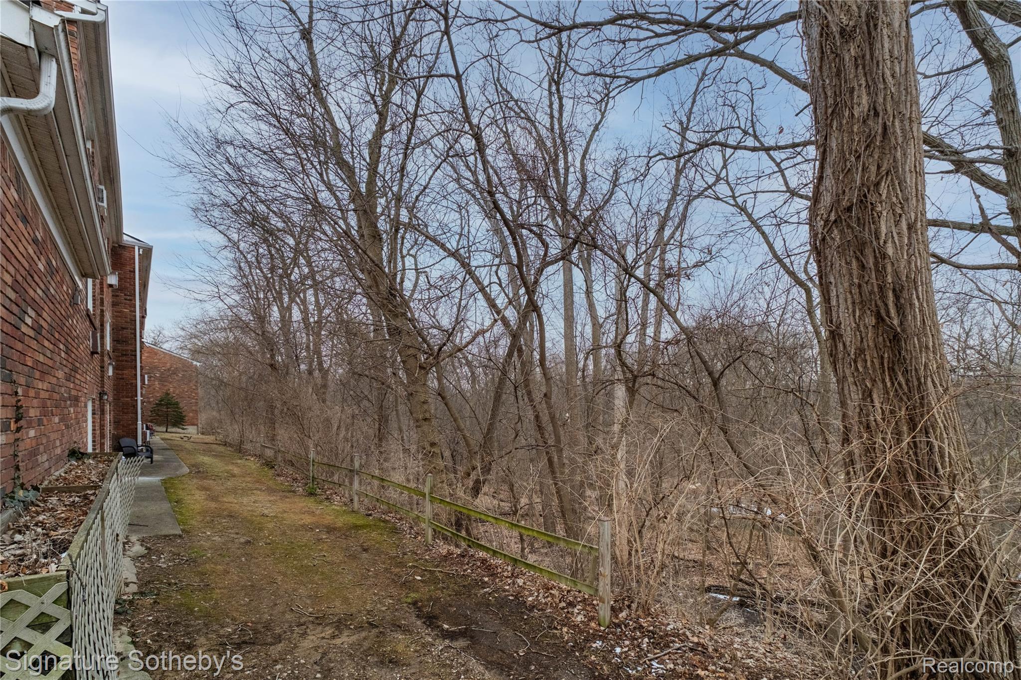 31831 Grand River Avenue 68