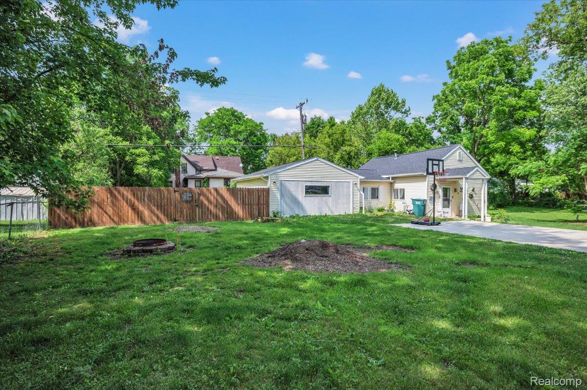 394 S Elm Street
