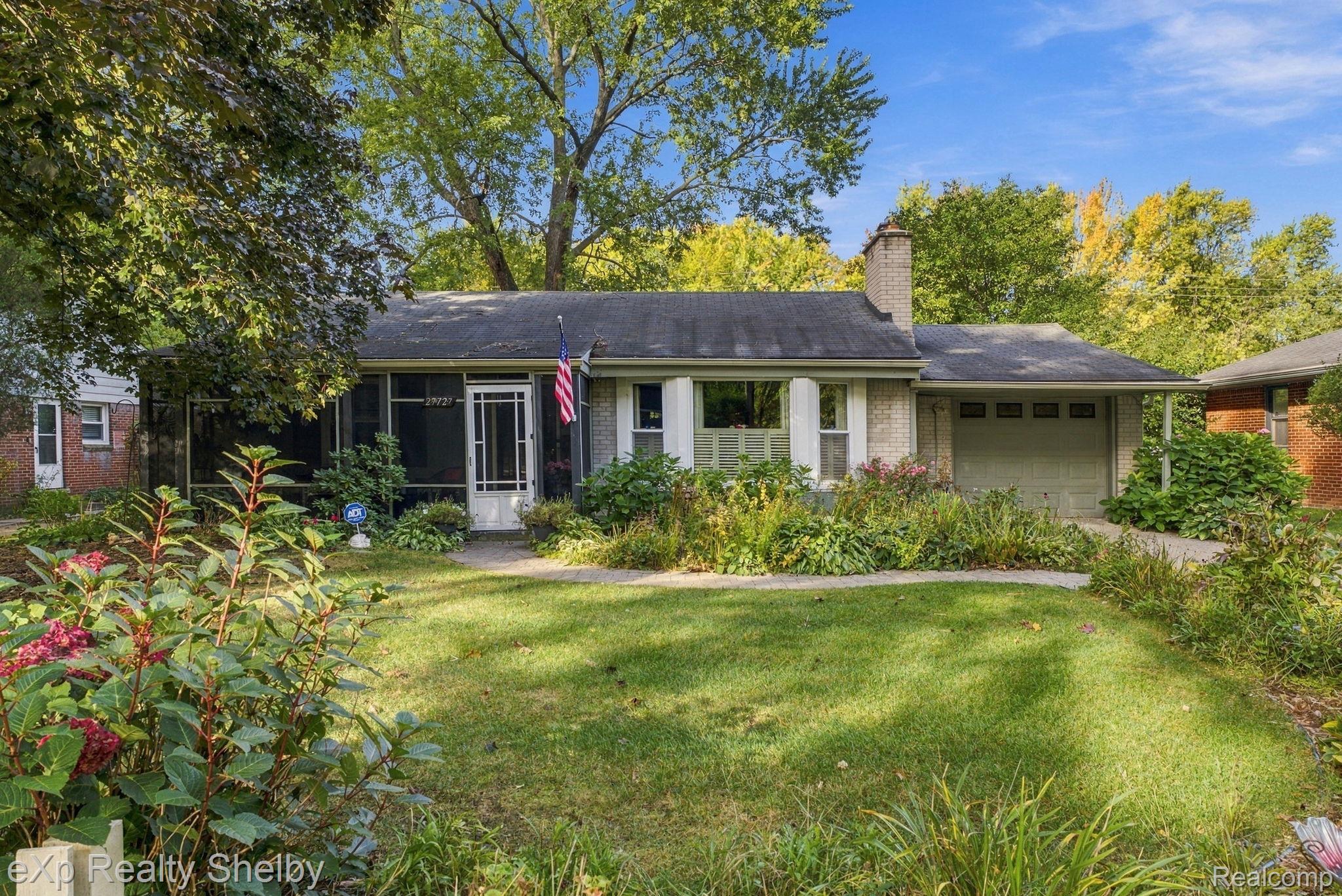 27727 Red Leaf Lane